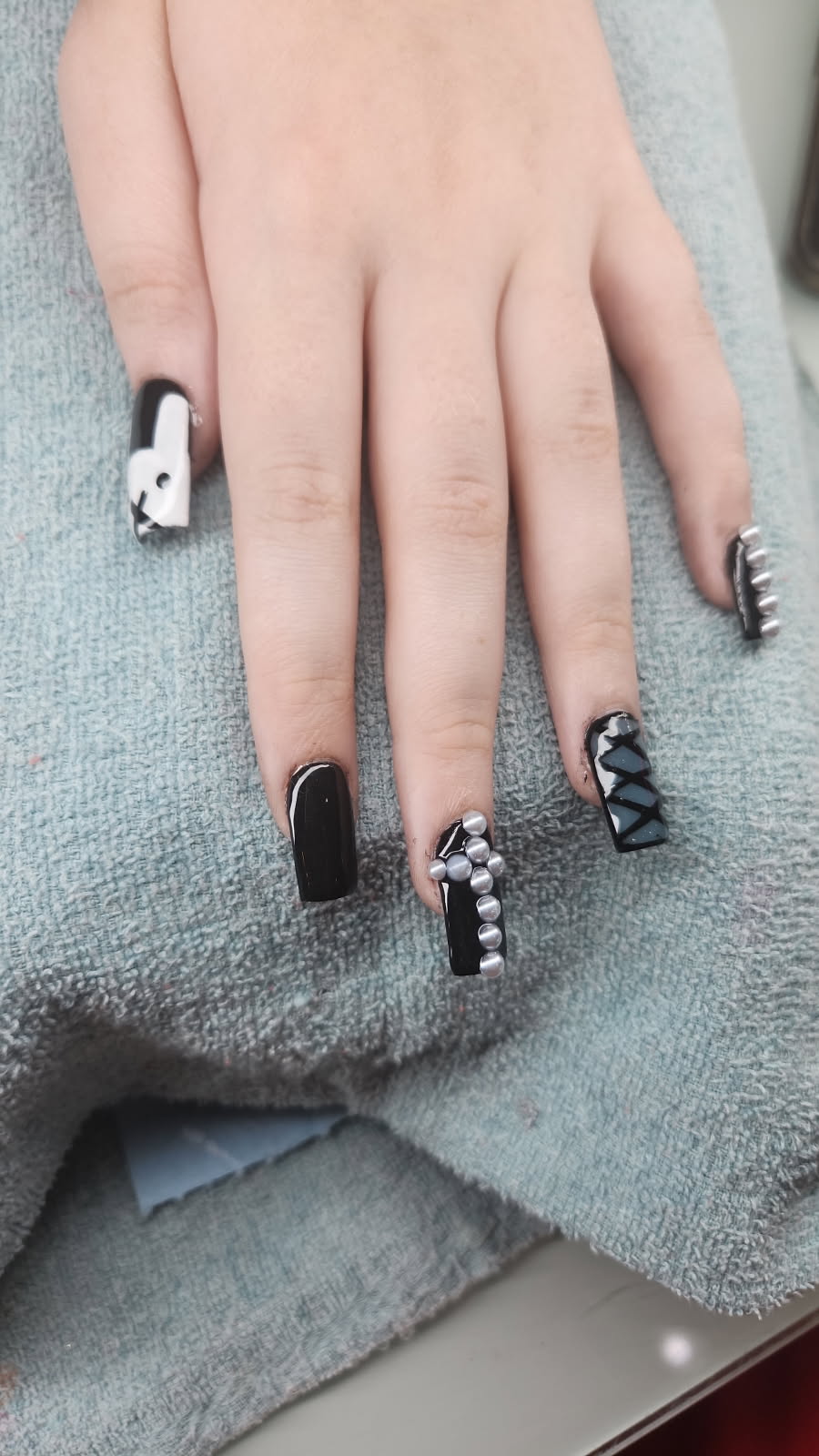 ALLURE MODERN NAILS SPA nail photo 1